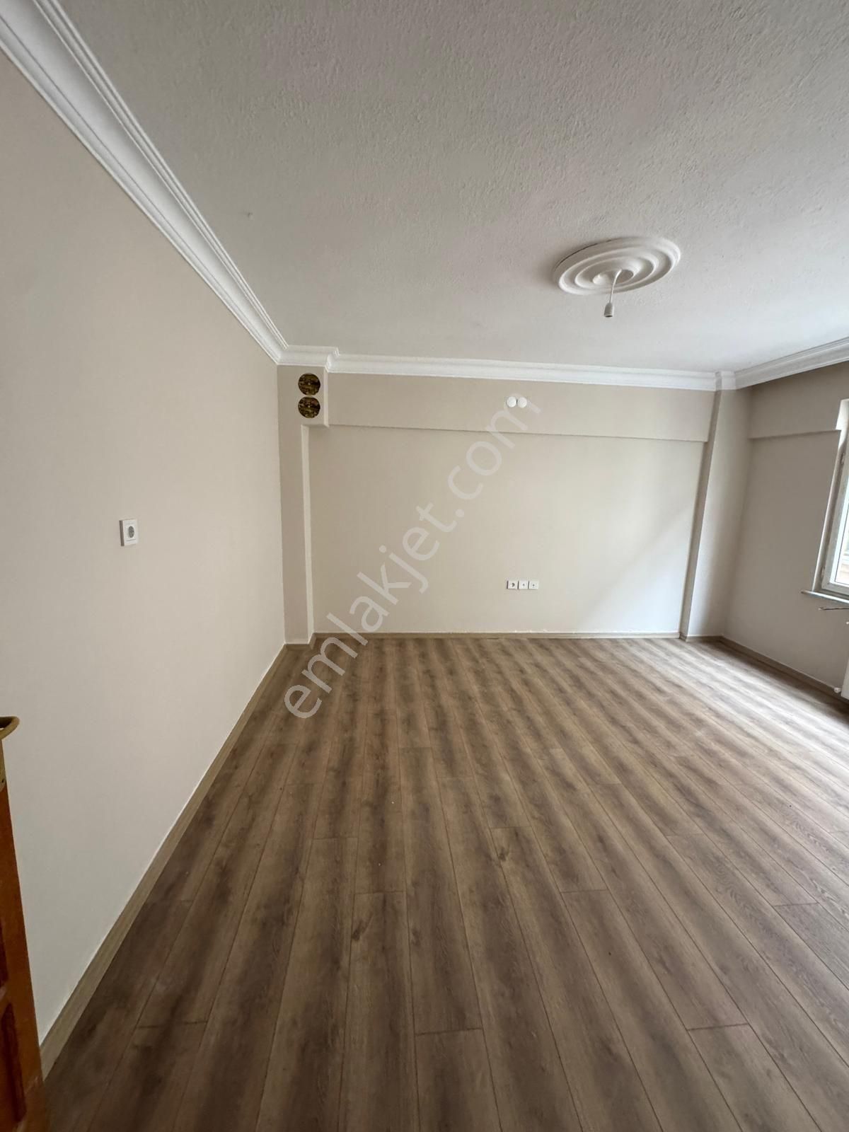 Edremit Merkez'de 2+1 Arakat Doğalgazlı Kiralık Daire - Görsel 5