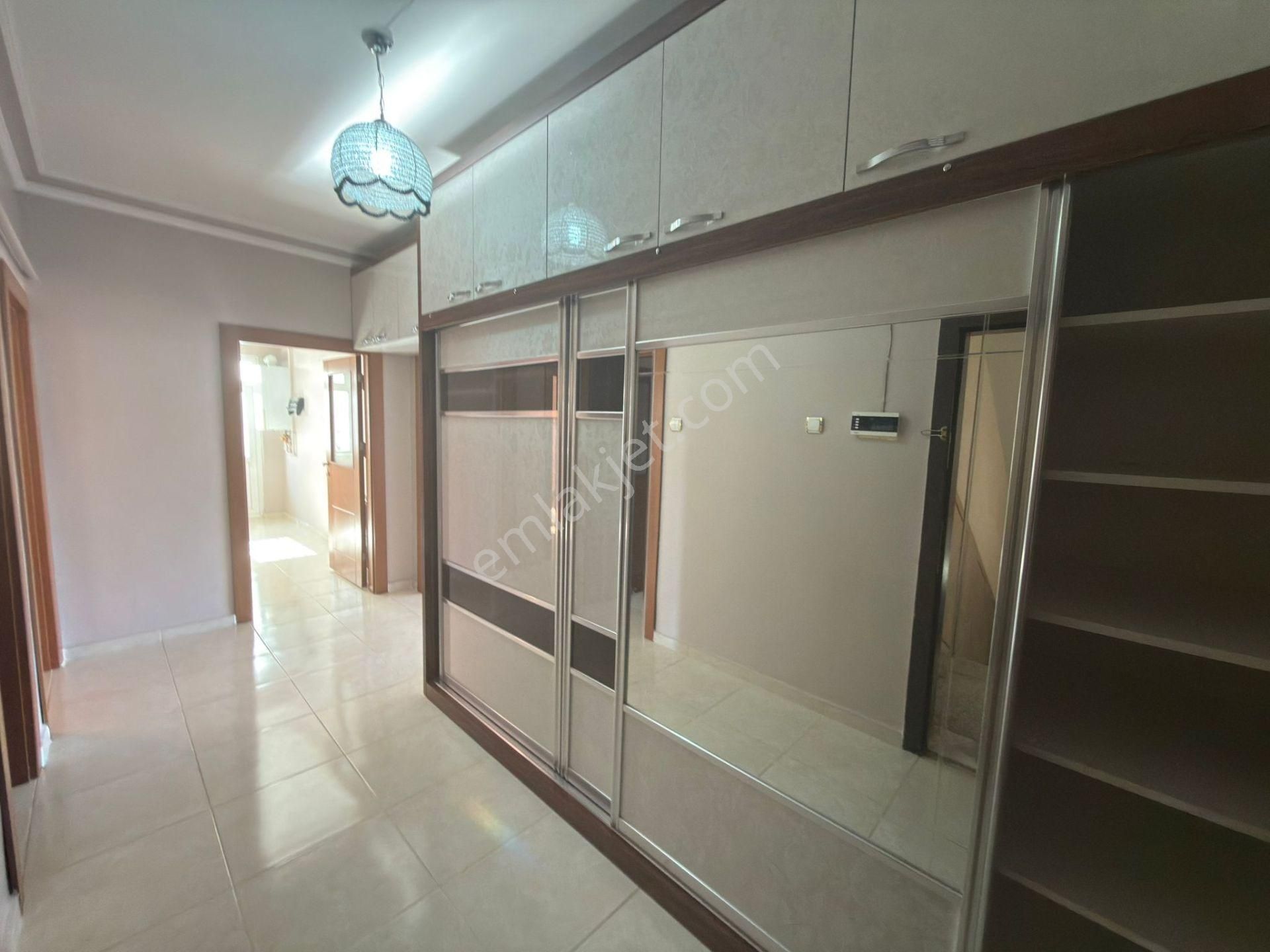 Sanatoryum Caddesi Üzerinde Bakımlı 3+1 Kiralık Daire - Görsel 14