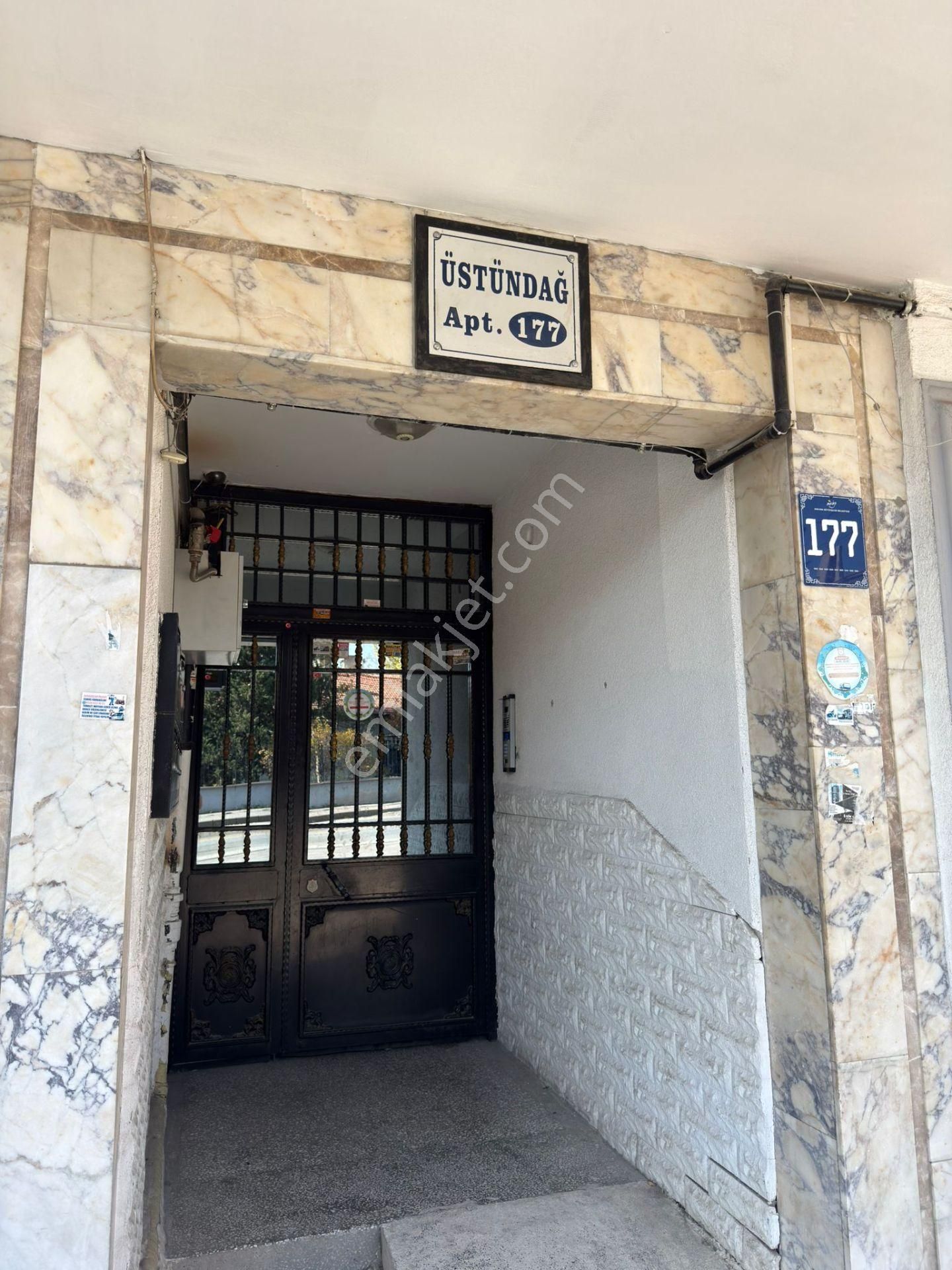 Sanatoryum Caddesi Üzerinde Bakımlı 3+1 Kiralık Daire - Görsel 10