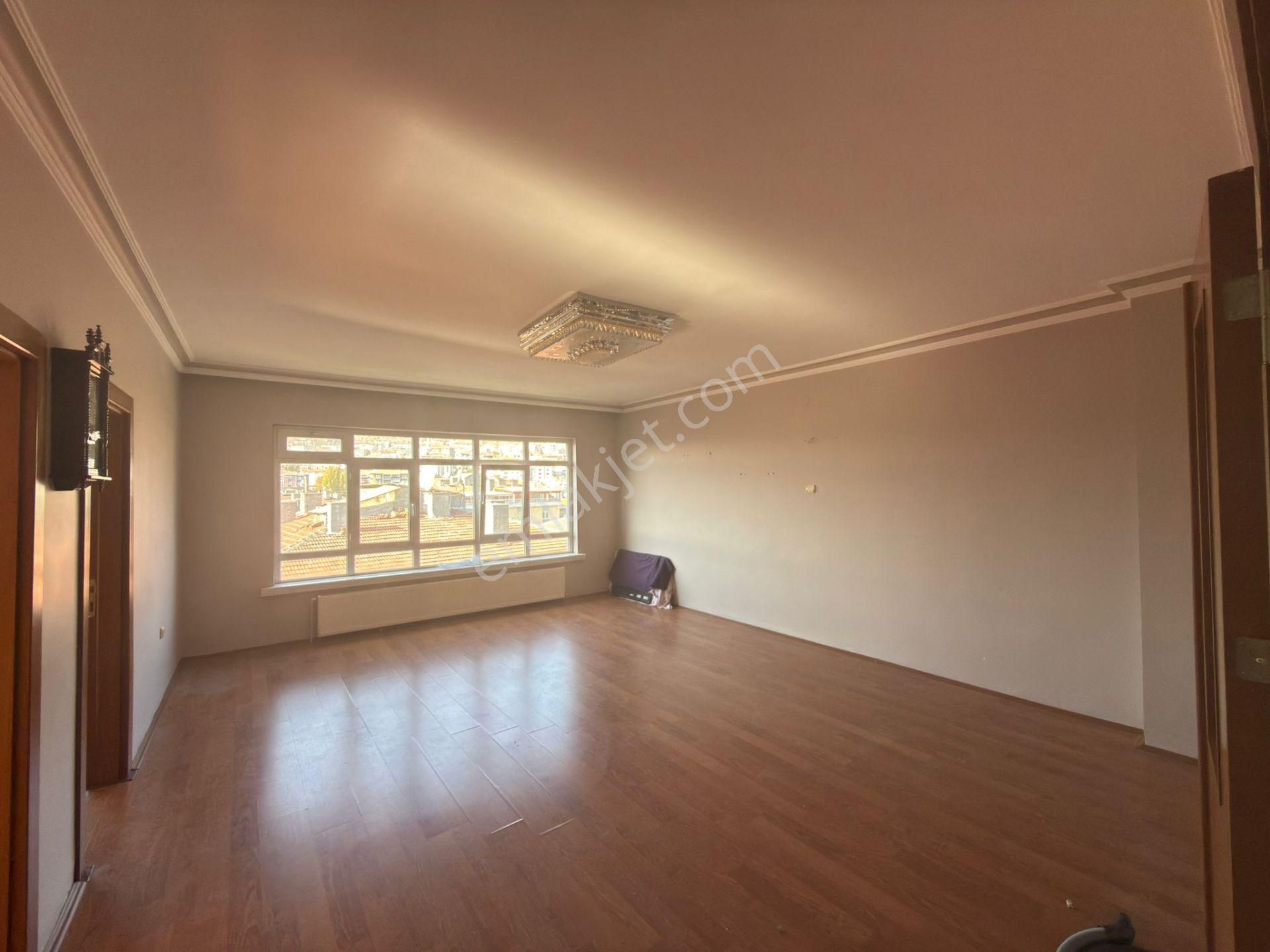 Sanatoryum Caddesi Üzerinde Bakımlı 3+1 Kiralık Daire - Görsel 7