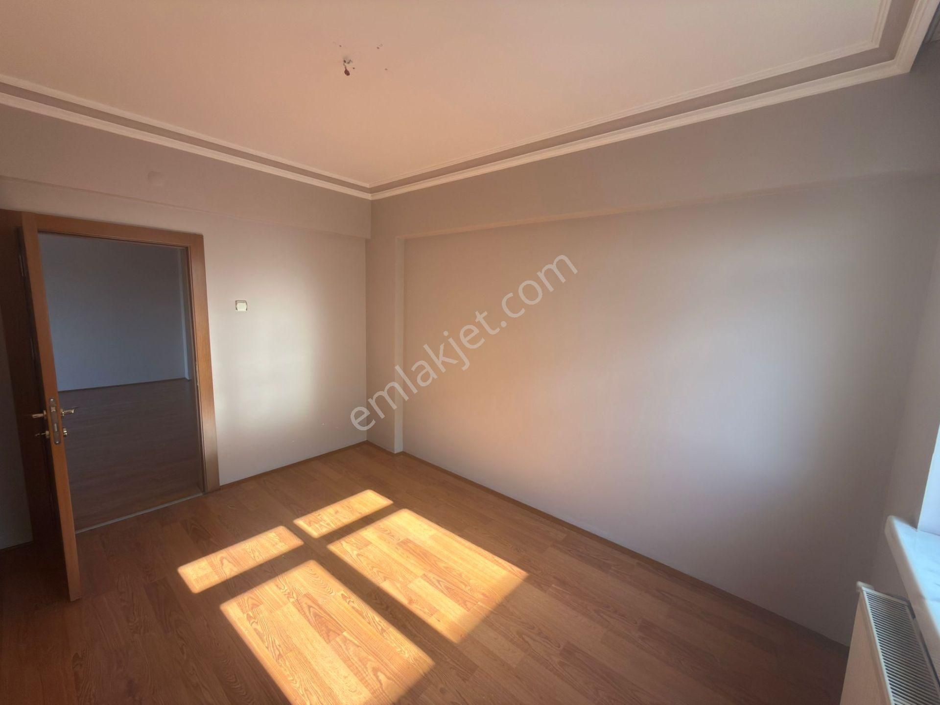 Sanatoryum Caddesi Üzerinde Bakımlı 3+1 Kiralık Daire - Görsel 6