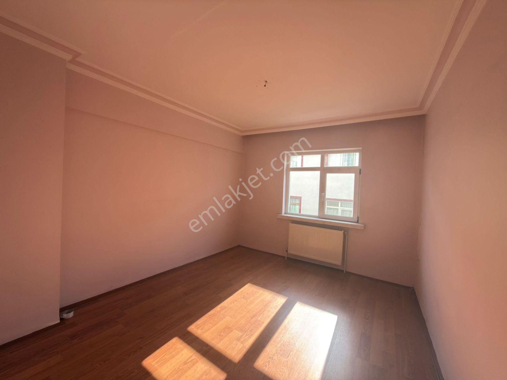 Sanatoryum Caddesi Üzerinde Bakımlı 3+1 Kiralık Daire - Görsel 13