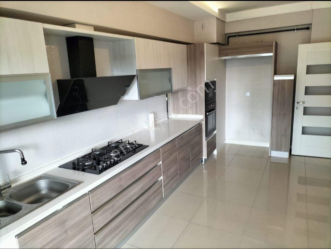 Konya Meram Yaka Tower Sitesinde 165 M2 3+1 Satılık Lüks Daire - Görsel 2