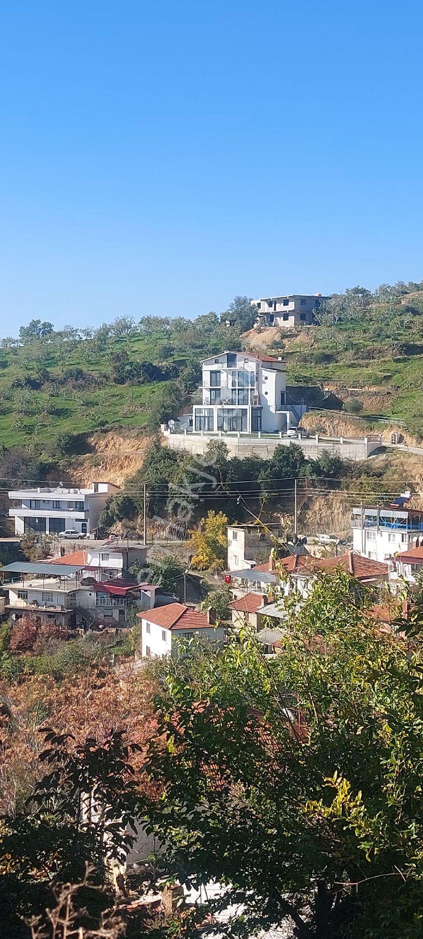 Aydın Sultanhisar Demirhan Mahallesi Satılık 429 M2 İmarlı Köy İçi Manzaralı Arsa