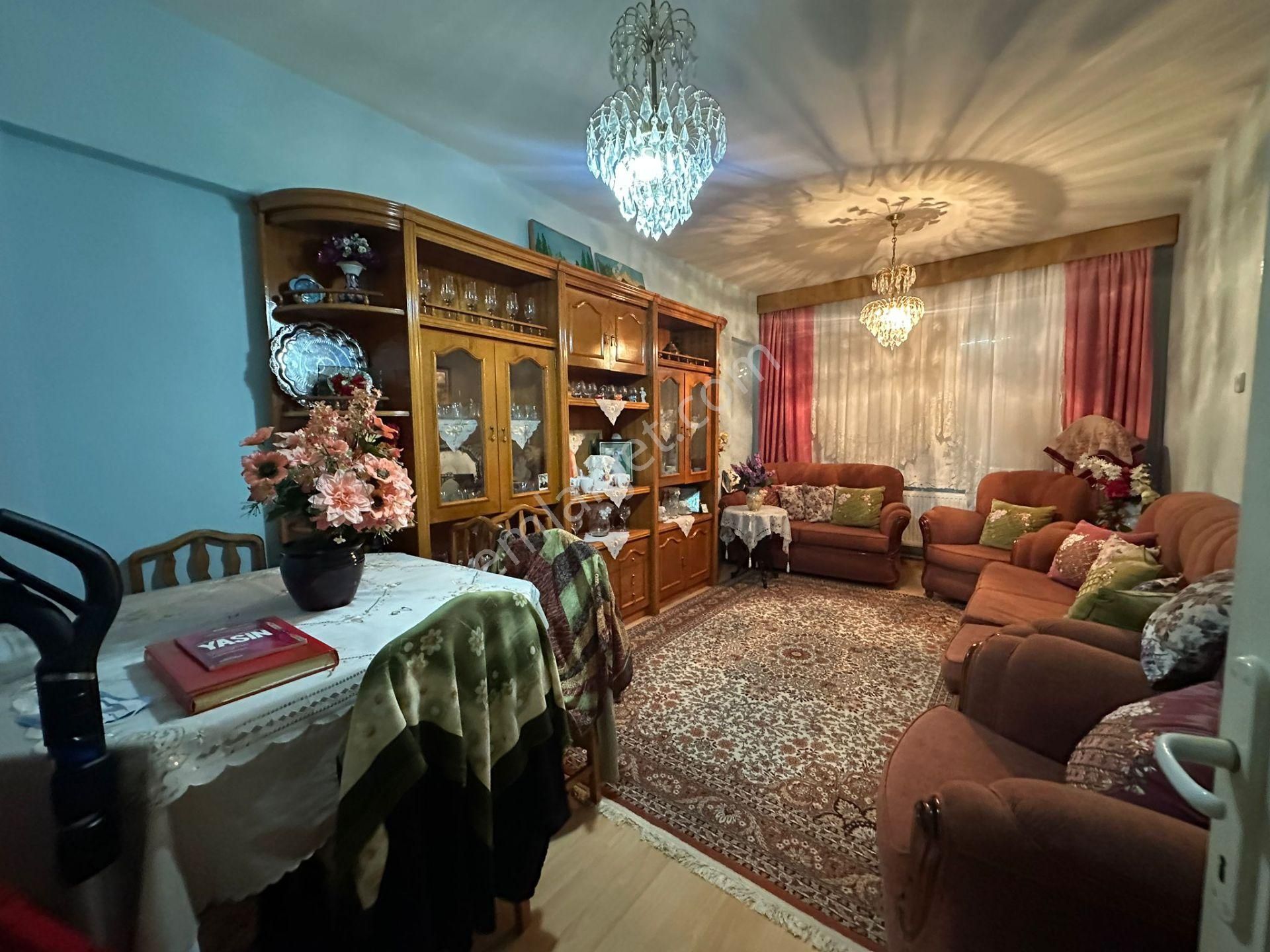 Çanakkale Merkez Çarşıda 2+1 Satılık Daire