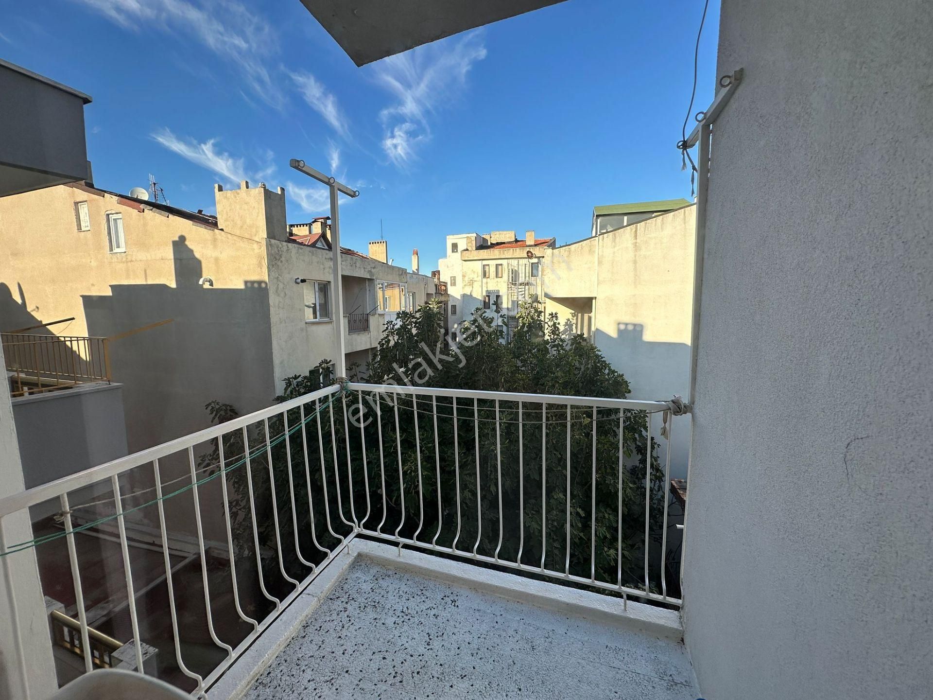 Çanakkale Merkez Çarşıda 2+1 Satılık Daire - Görsel 17