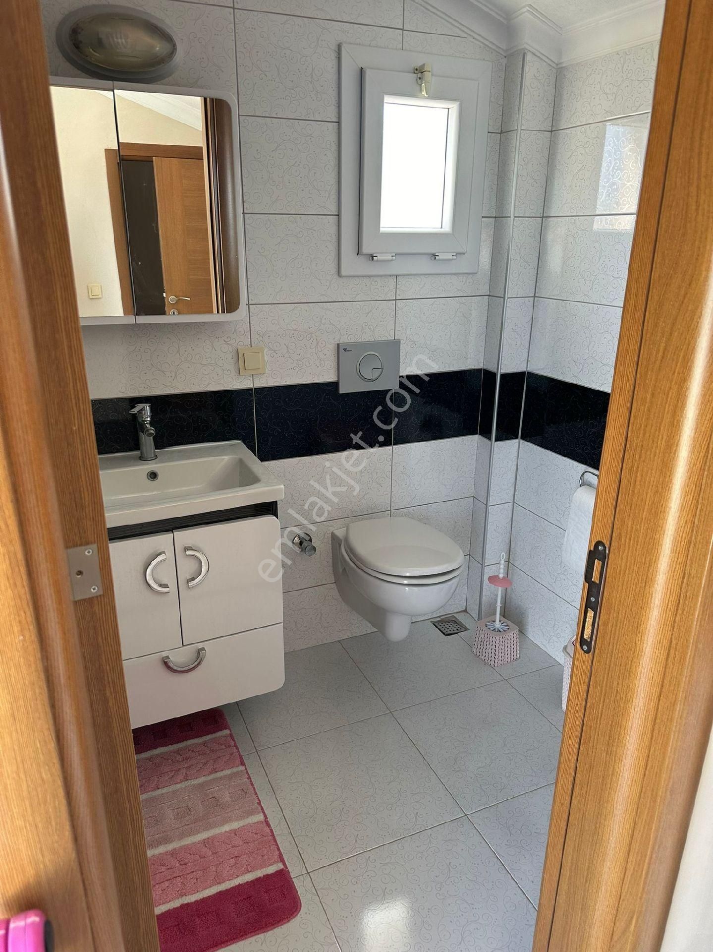 Kuşadası Davutlar Sahilinde Ortak Havuzlu Sitede Eşyalı Satılık 4+1 Tek Müstakil Villa - Görsel 11