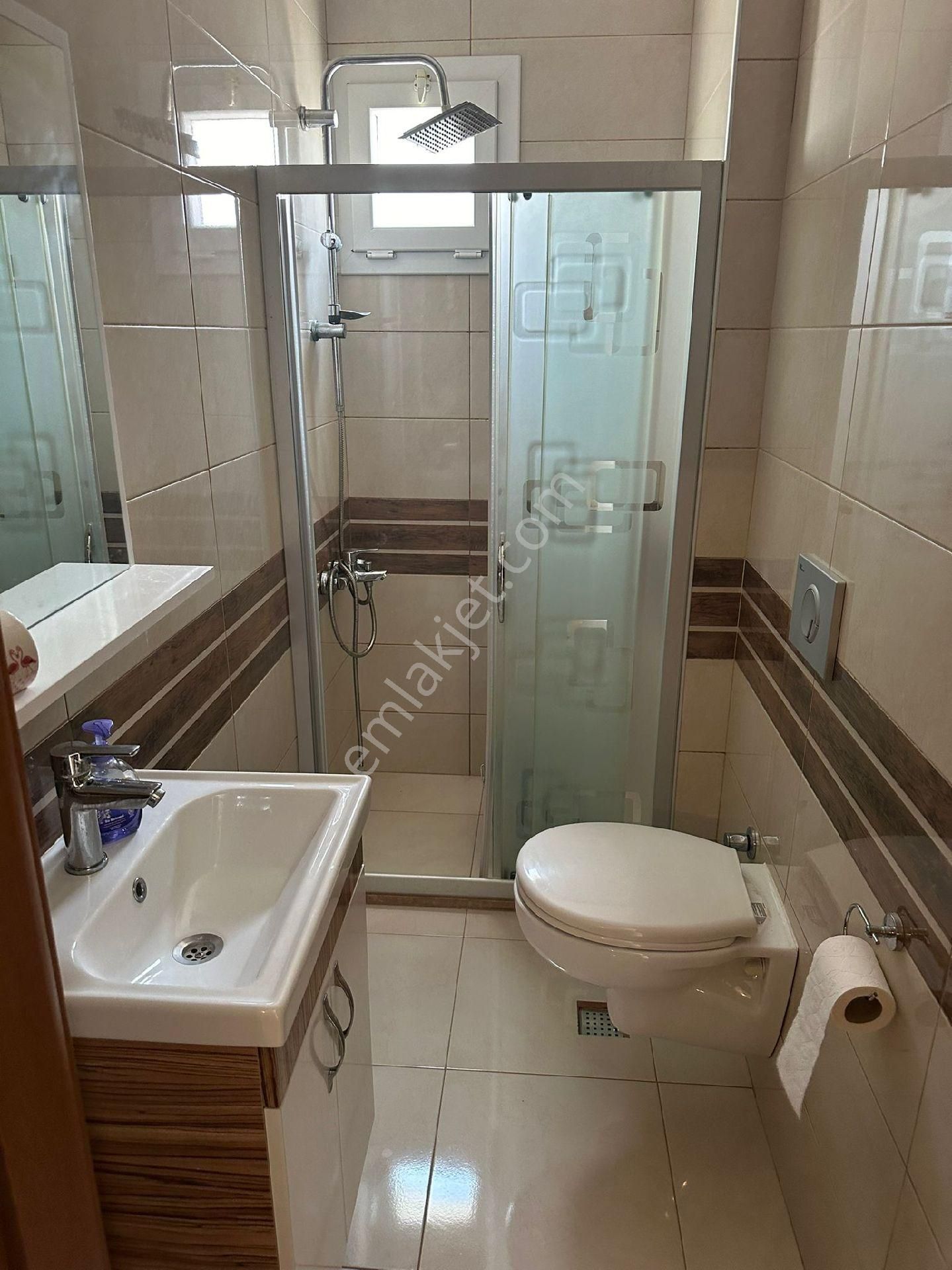 Kuşadası Davutlar Sahilinde Ortak Havuzlu Sitede Eşyalı Satılık 4+1 Tek Müstakil Villa - Görsel 5