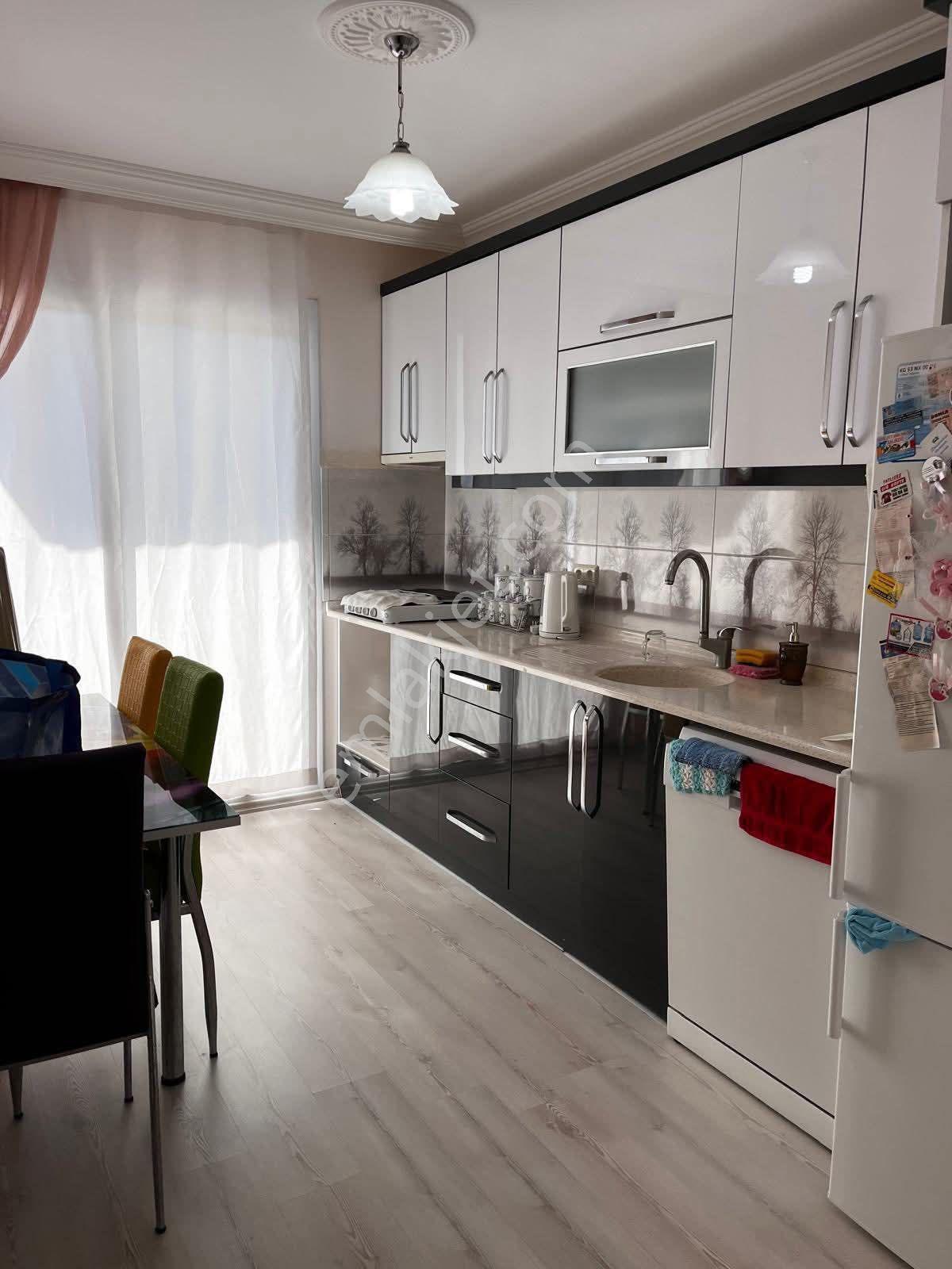 Didim Cumhuriyet Mahallesinde Satılık 2+1 Ayrımutfak Daire Satıyoruz - Görsel 6
