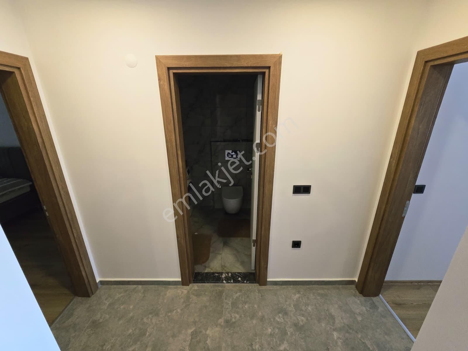 Aclass'dan Kuşadasında Satılık-manzara-güvenlik-havuz-peyzaj-kapalı Otopark-yeni-doğalgazlı-lüx 3+1 - Görsel 8