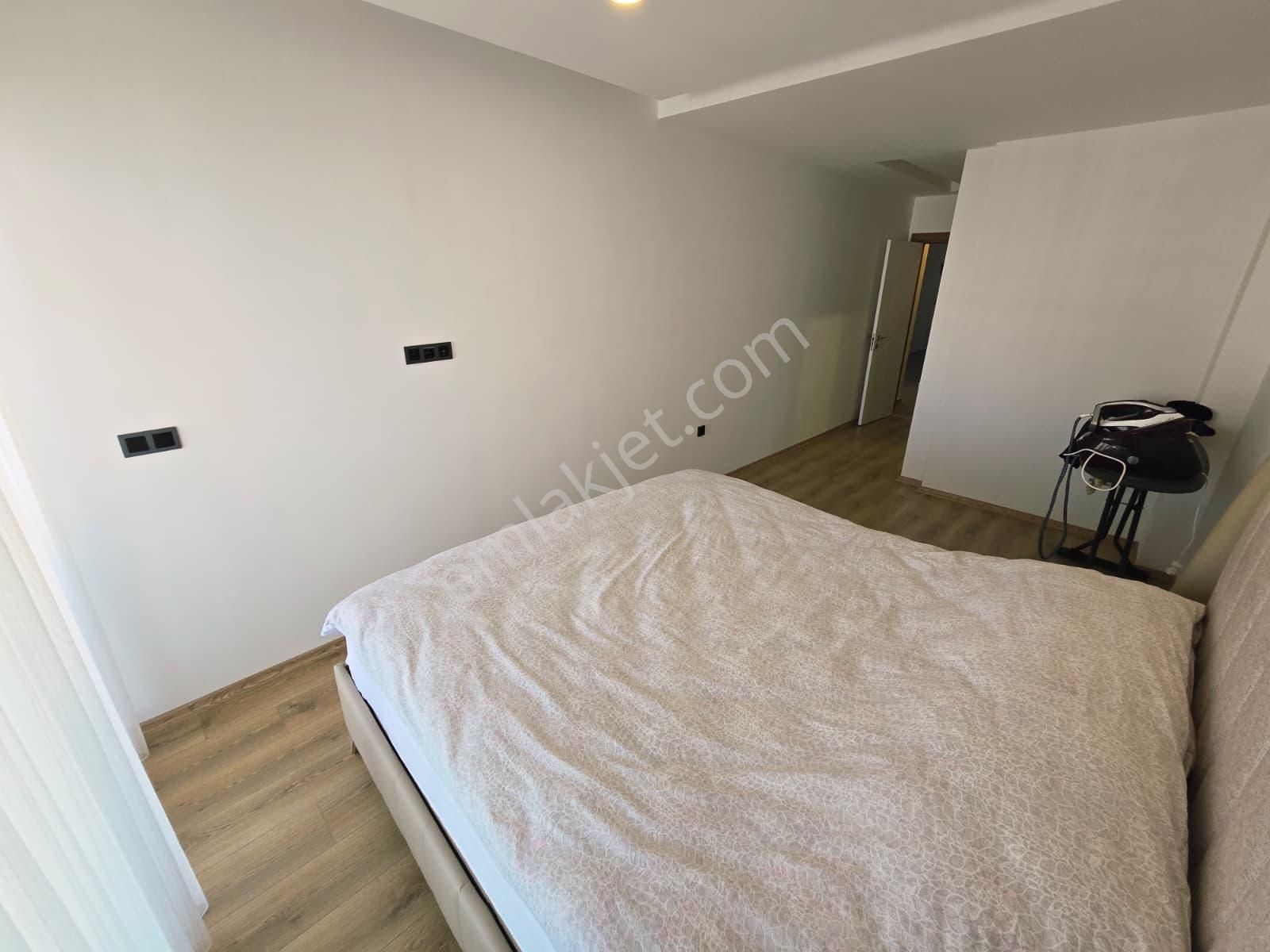 Aclass'dan Kuşadasında Satılık-manzara-güvenlik-havuz-peyzaj-kapalı Otopark-yeni-doğalgazlı-lüx 3+1 - Görsel 13