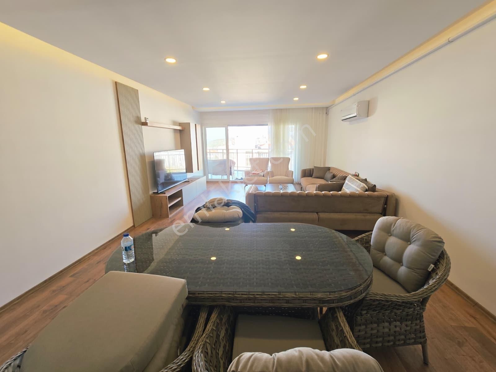 Aclass'dan Kuşadasında Satılık-manzara-güvenlik-havuz-peyzaj-kapalı Otopark-yeni-doğalgazlı-lüx 3+1 - Görsel 22