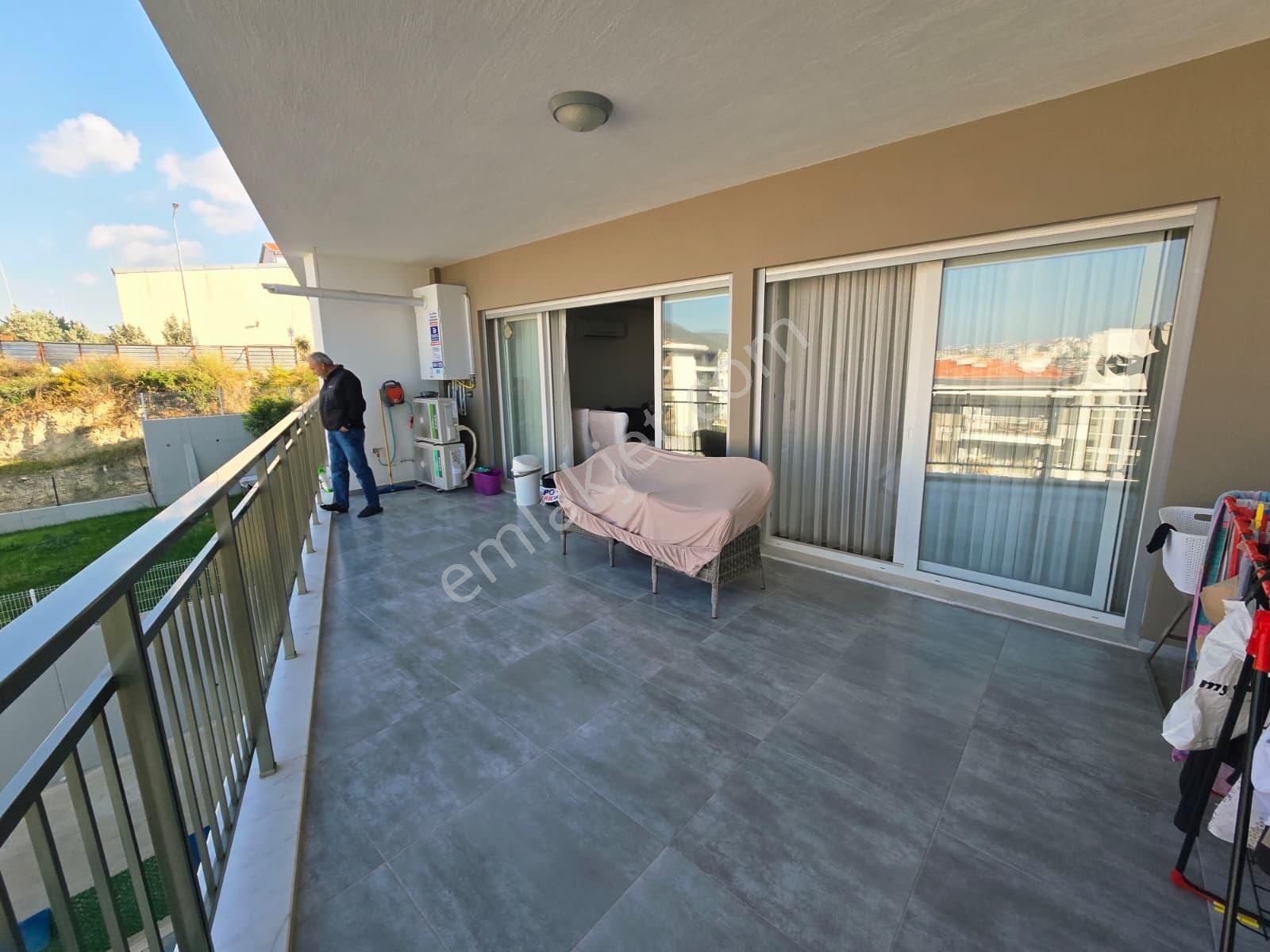 Aclass'dan Kuşadasında Satılık-manzara-güvenlik-havuz-peyzaj-kapalı Otopark-yeni-doğalgazlı-lüx 3+1 - Görsel 27