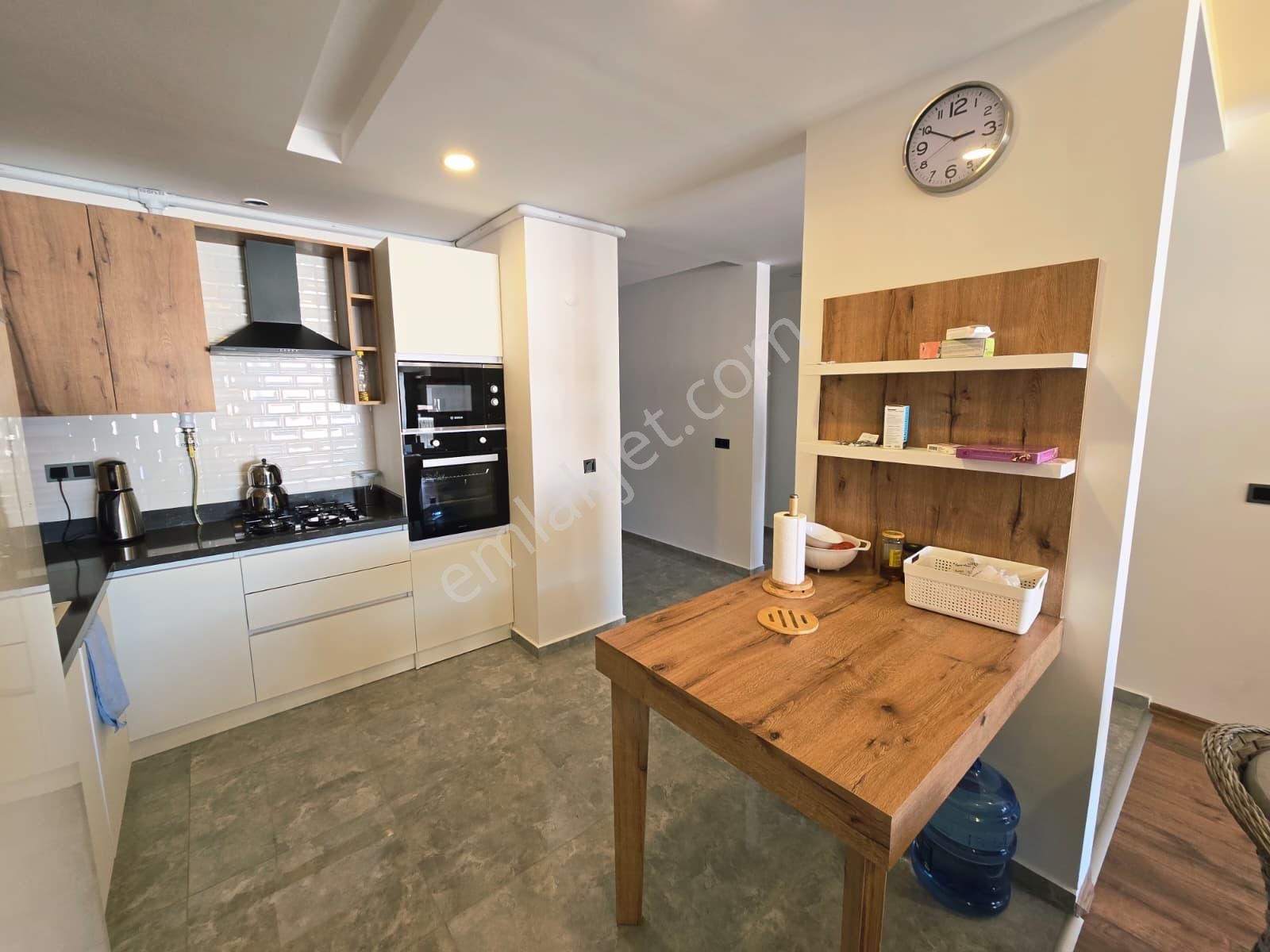 Aclass'dan Kuşadasında Satılık-manzara-güvenlik-havuz-peyzaj-kapalı Otopark-yeni-doğalgazlı-lüx 3+1 - Görsel 18