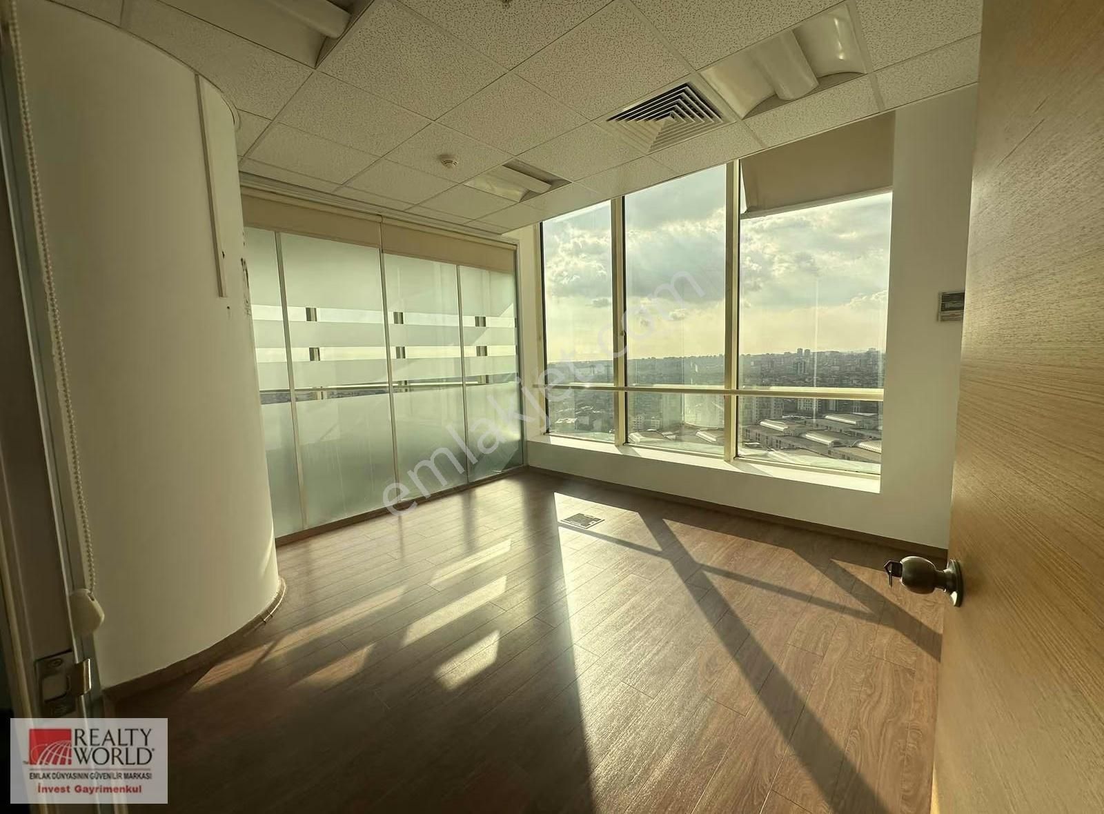 Tekstilkent Koza Plaza Yüksek Katta Masrafsız Satılık Ofis - Görsel 11