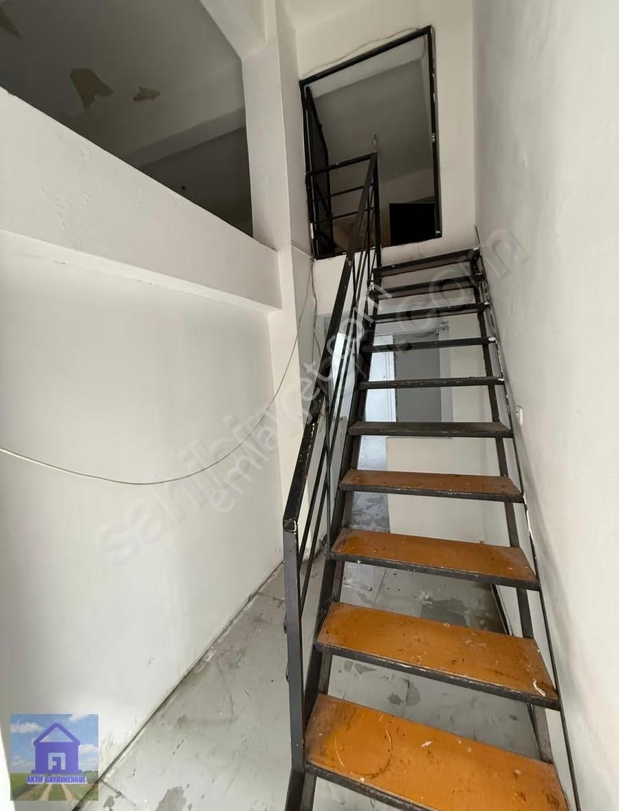 Şirinevlerde Asma Katlı Merkezi Konumda Kiralık Dükkan - Görsel 20