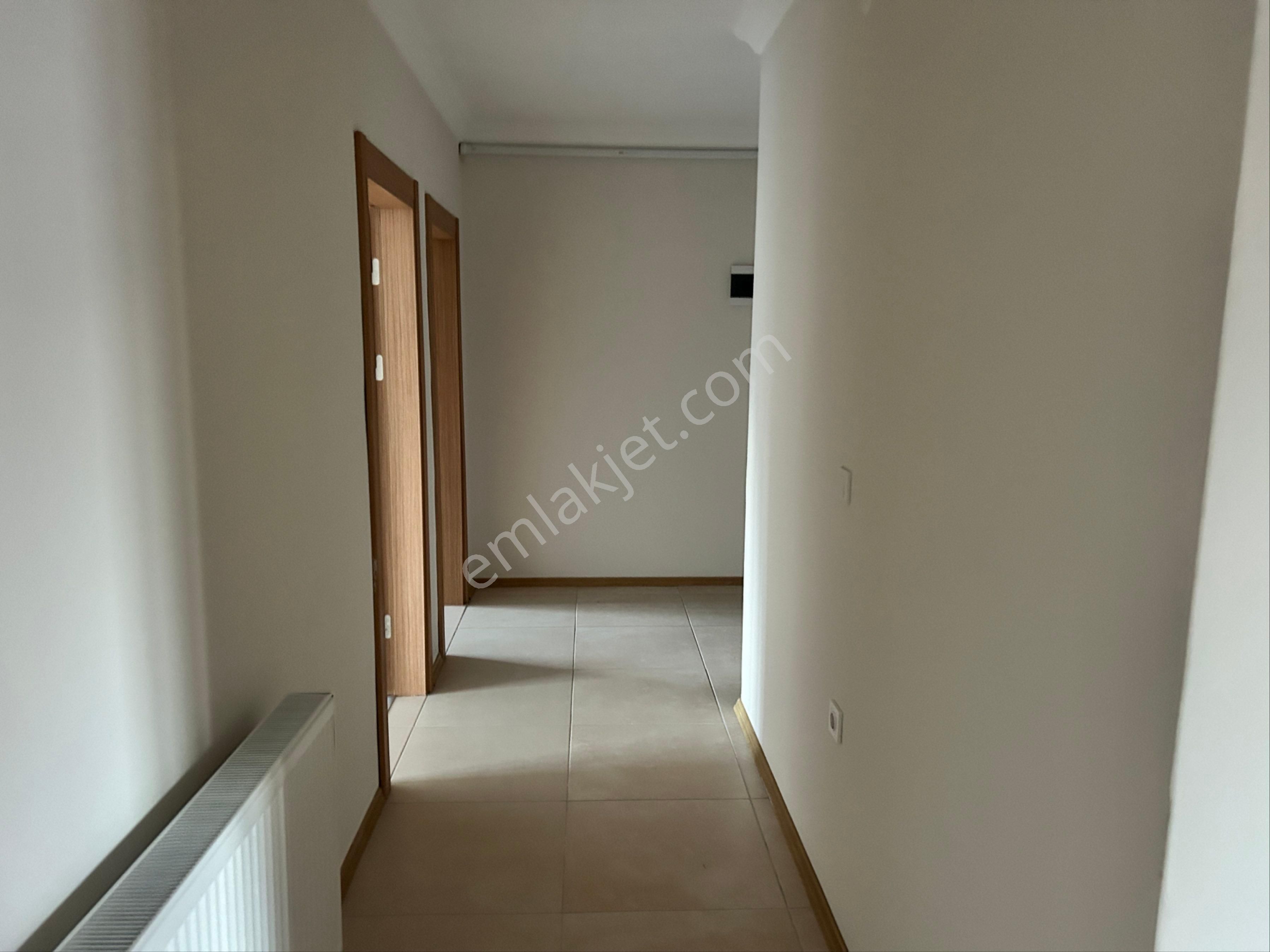 Trabzon Pelitlide Kiralık Daire /2+1 /138 M2 / Ebeveyn Banyolu - Görsel 31