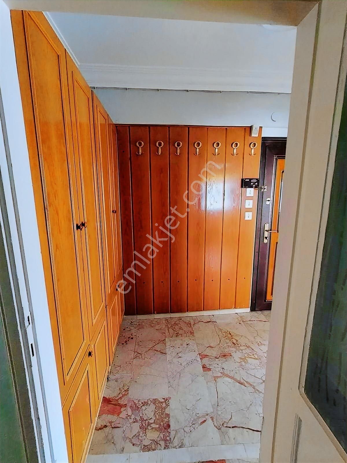 Kazımiye Mahallesinde 3+1 Geniş Kullanım Alanlı Kiralık Daire! - Görsel 22
