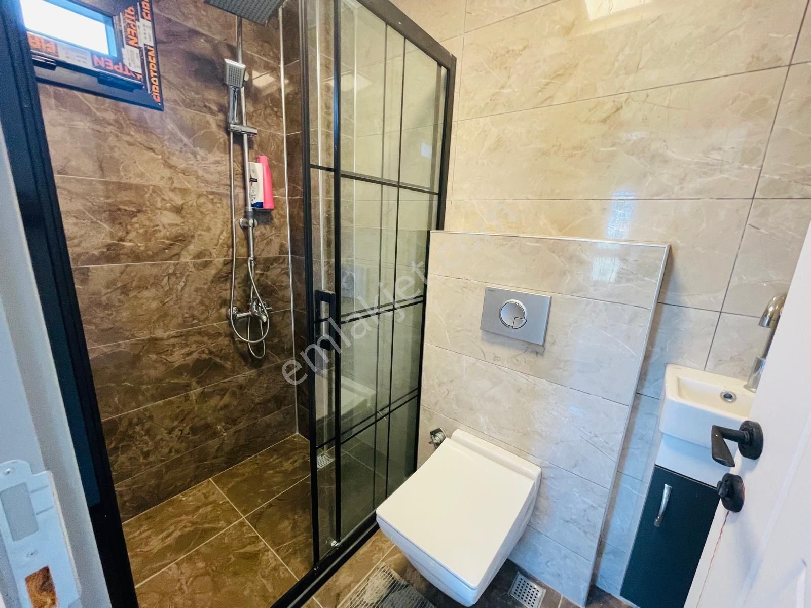 Kuşadası Otogar Arkası Çift Banyolu Satılık 2+1 Daire - Görsel 20