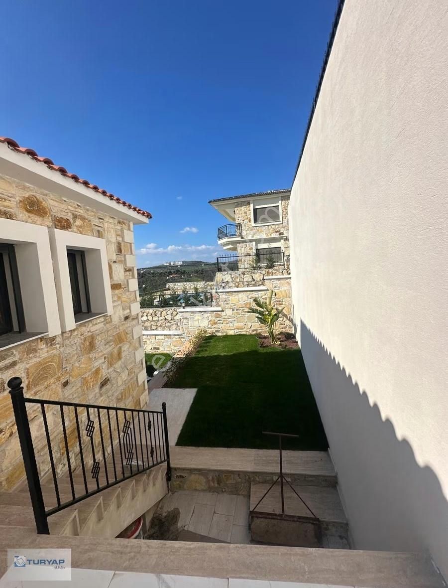 Turyaptan Foçaköy'de 4+1 Müstakil Villa Ve Huzurlu Bir Yaşam - Görsel 23