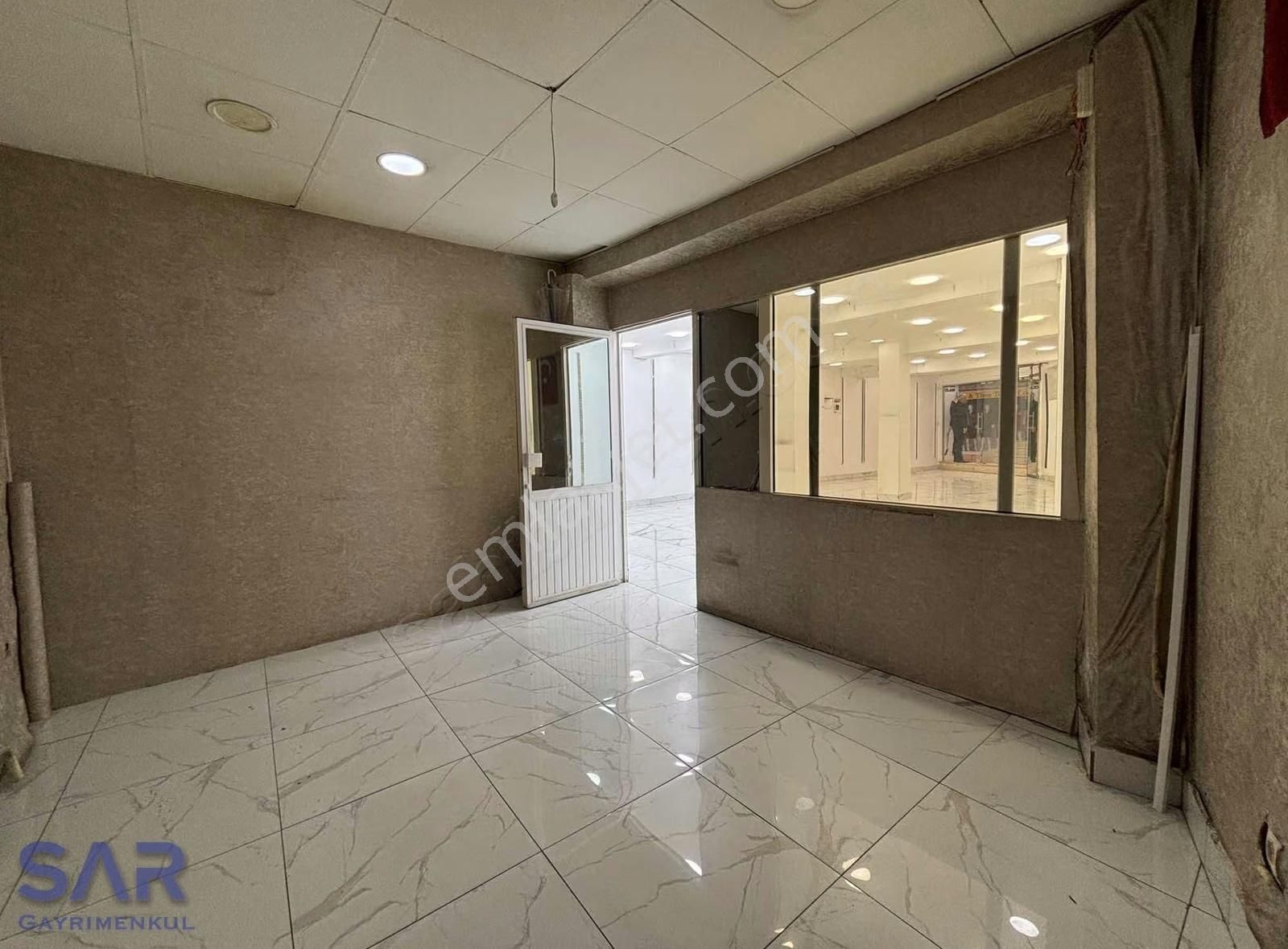 Laleli Derinkuyu Sokakta 100 M² Satılık Dükkan - Görsel 4