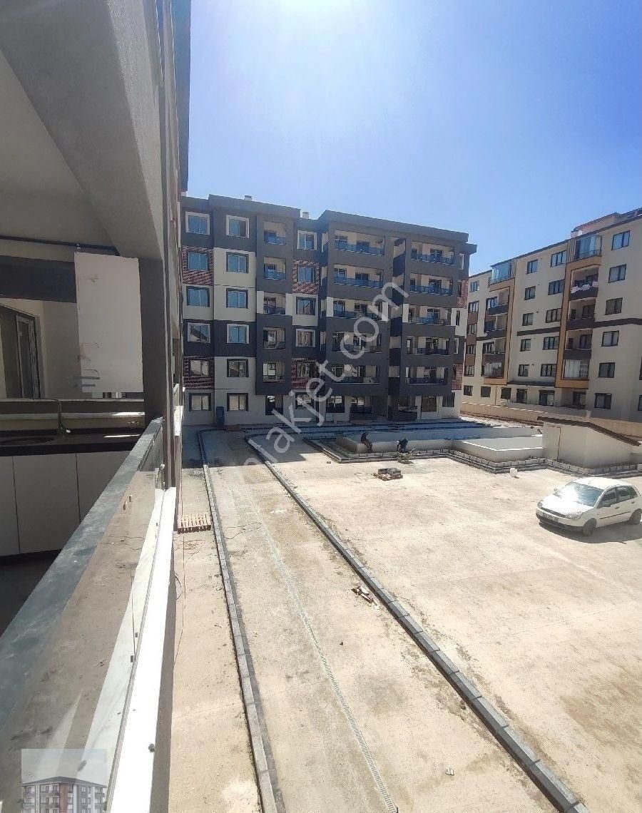 Şehir Hastanesi Ve Konya Adliye Sarayına Yakın Arakat 3+1 Daire - Görsel 2