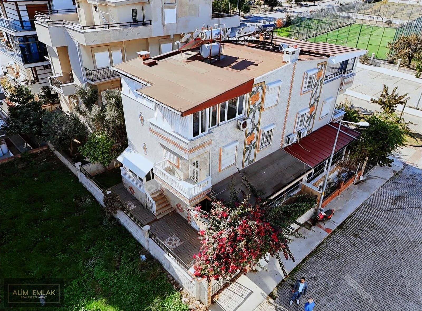 Didim Çamlık Mah. Denize Yakın Ve Çok Güzel Konumda Harika Villa - Görsel 25