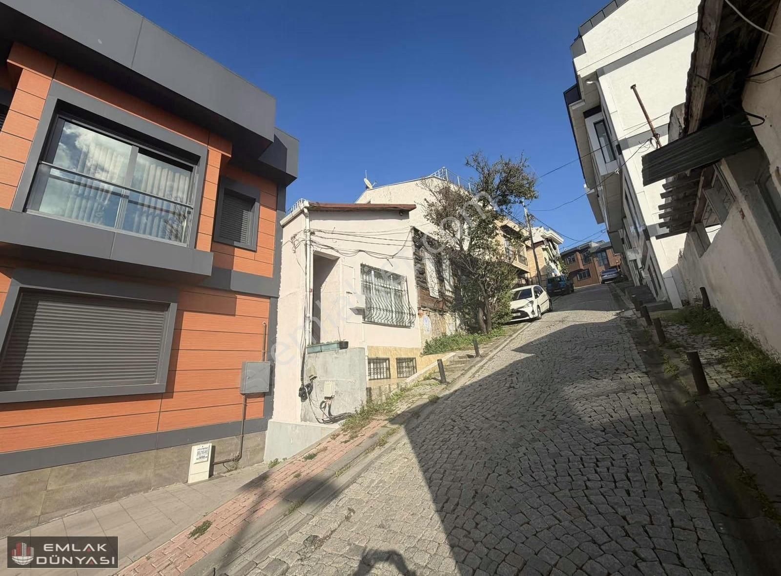 Emlak Dünyası Ortaköyde Boğaz Manzaralı Satılık Arsa - Görsel 3