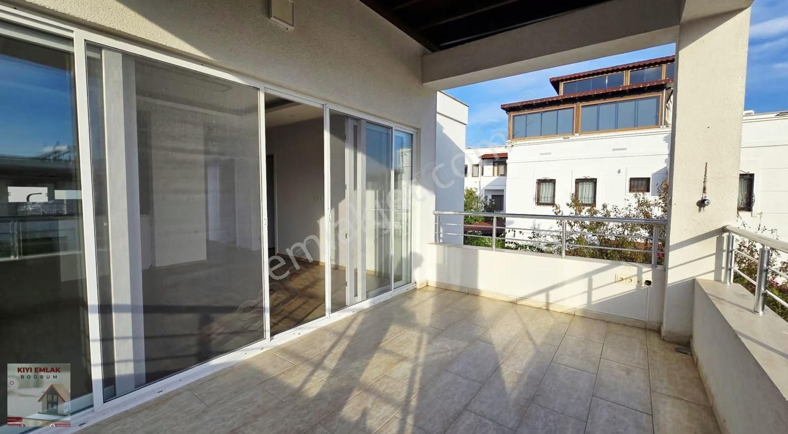 Kıyı Emlak'tan Turgutreis Bahçelievler Ebeveyn Banyolu Üst Kat - Görsel 10