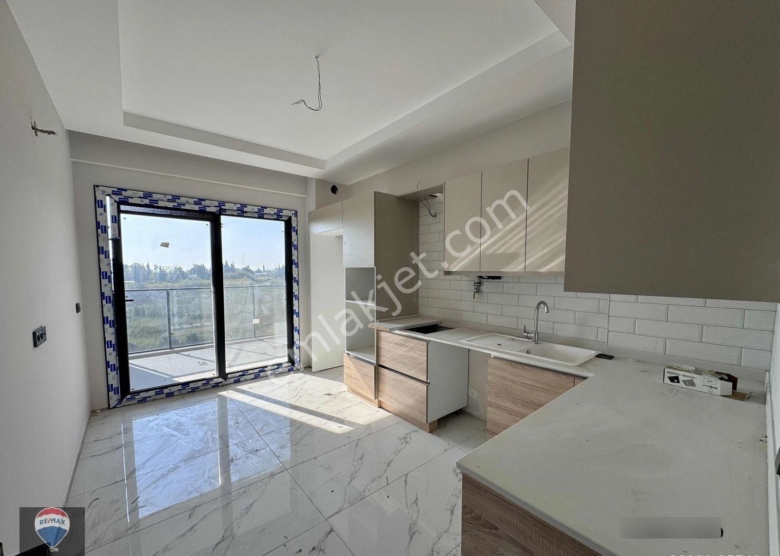 Yenicamii Mahallesi Yeni Yaşam Sitesinde Sıfır 3+1 Modern Daire - Görsel 4