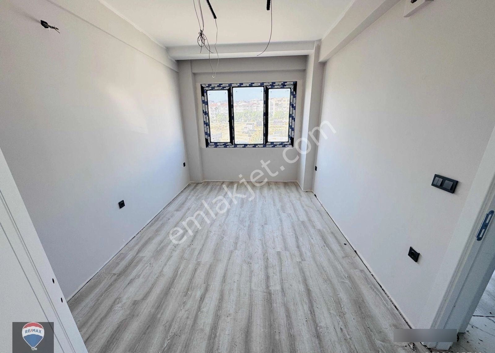 Yenicamii Mahallesi Yeni Yaşam Sitesinde Sıfır 3+1 Modern Daire - Görsel 17