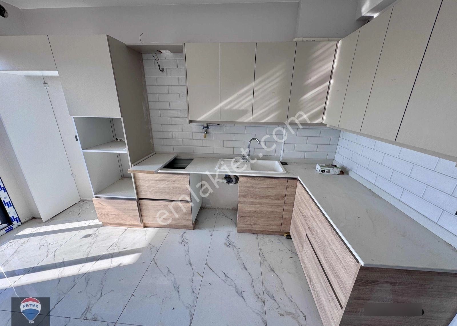 Yenicamii Mahallesi Yeni Yaşam Sitesinde Sıfır 3+1 Modern Daire - Görsel 2