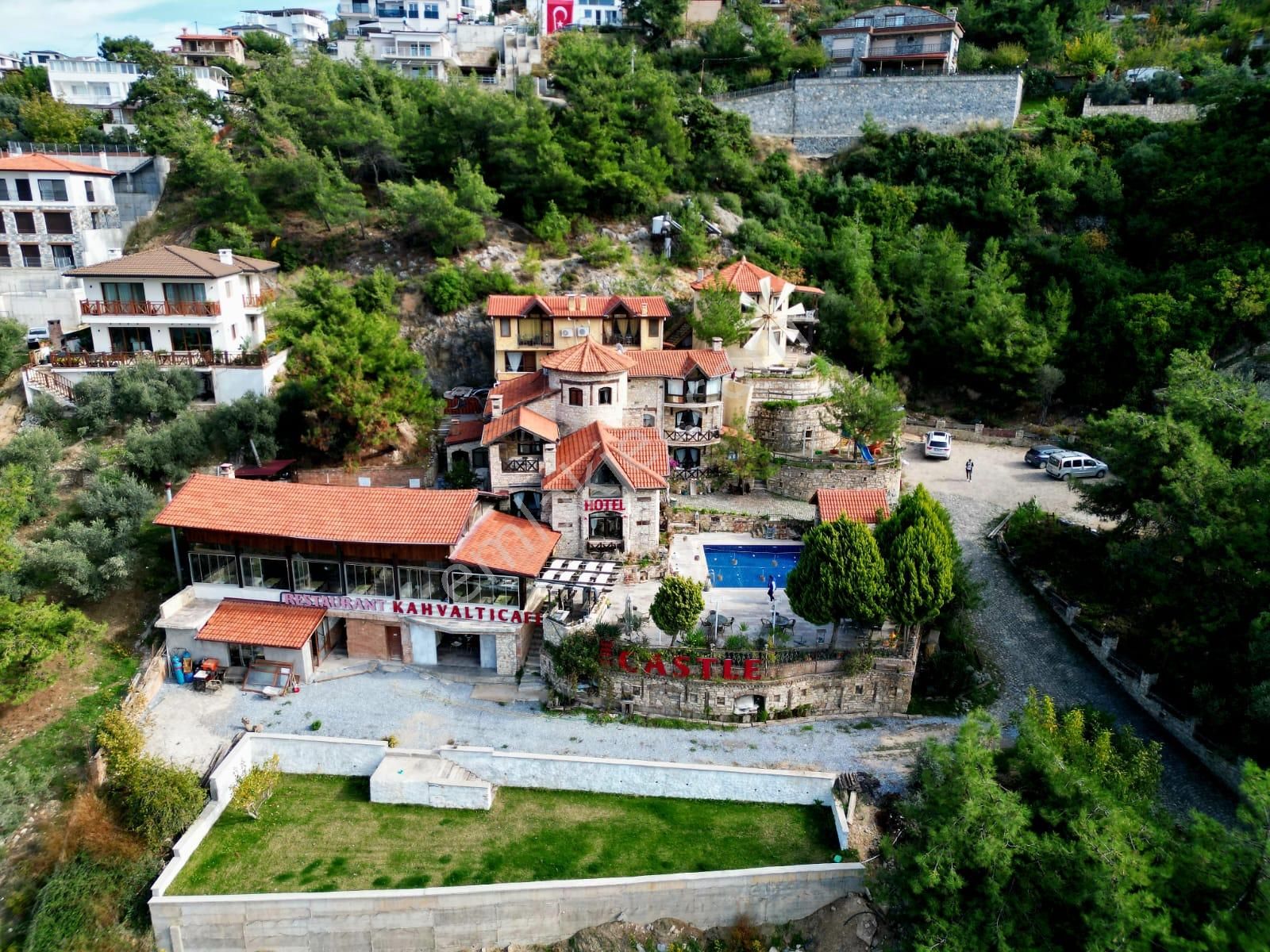 Yatırımcısına Hazır: Taş Mımarılı, Denız Manzaralı, 17 Odalı Butık Otel – Ege’nın Saklı Değerı