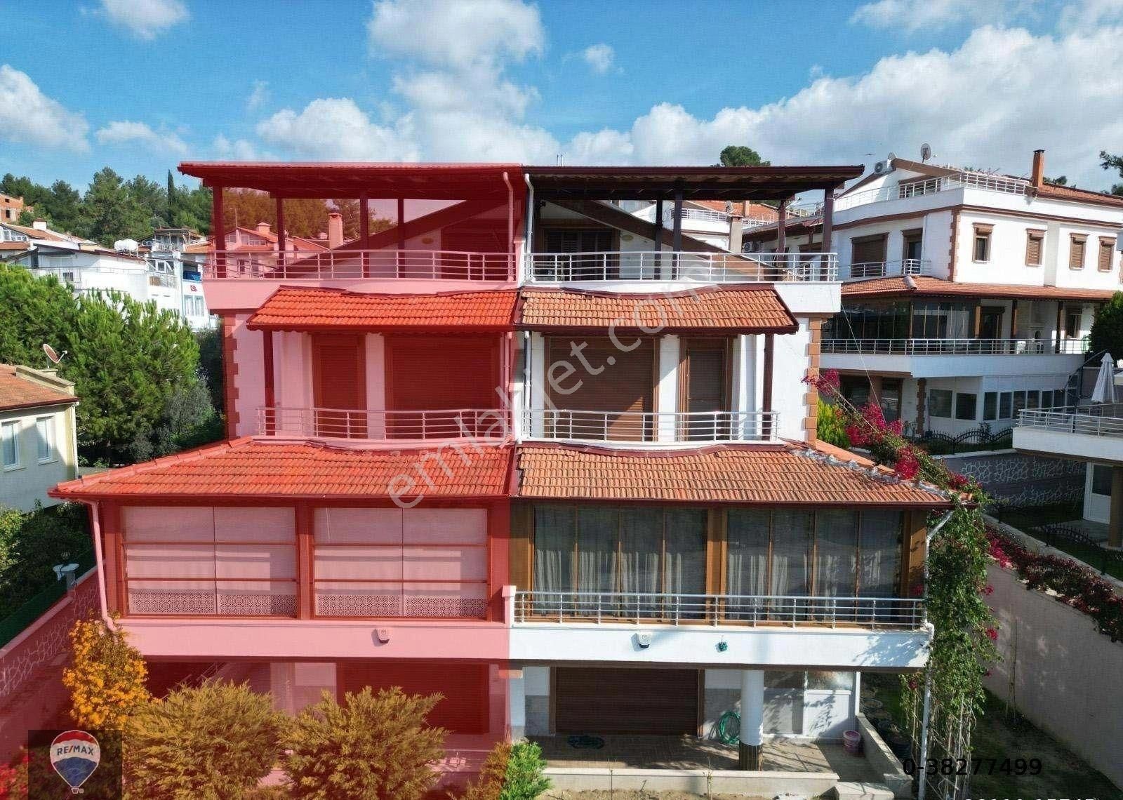 Kuşadası Soğucak Mah. Deniz Manzaralı Satılık 4+2 Villa