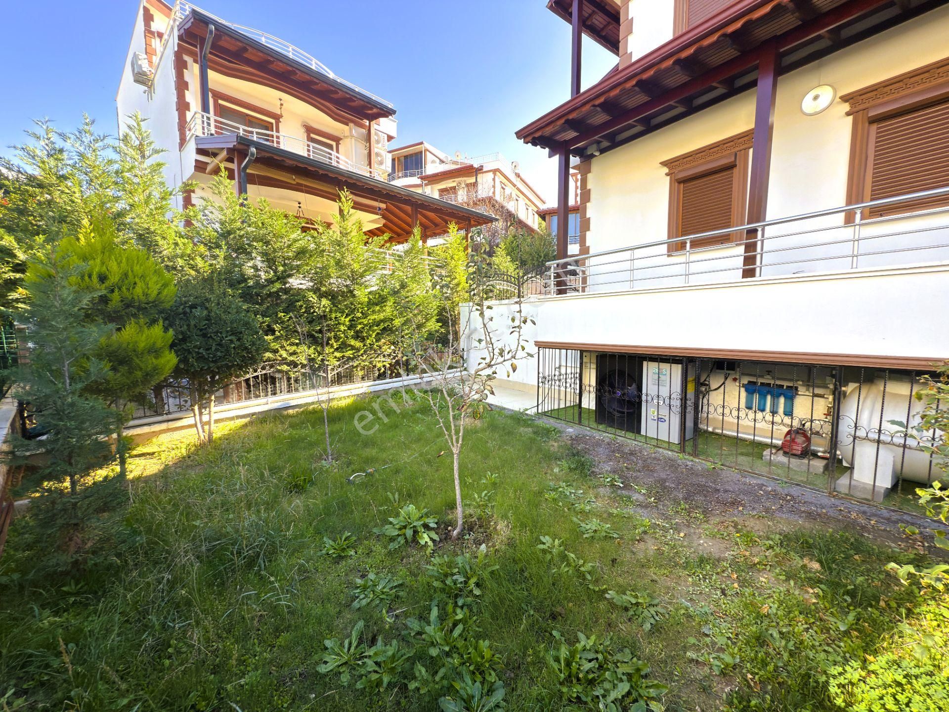 Kuşadası Soğucak Mah. Deniz Manzaralı Satılık 4+2 Villa - Görsel 2