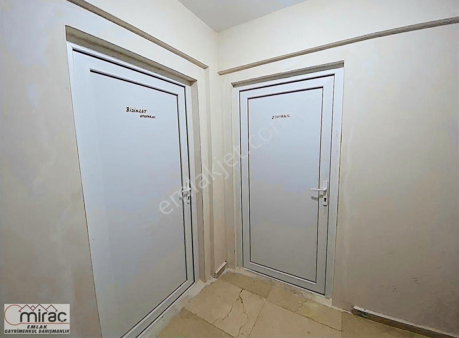 Lüks Site İçerisinde Havuzlu 3+1 Dubleks Daire - Görsel 22