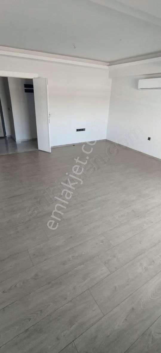 Borsa Yolu Üzerinde R42 - Görsel 2