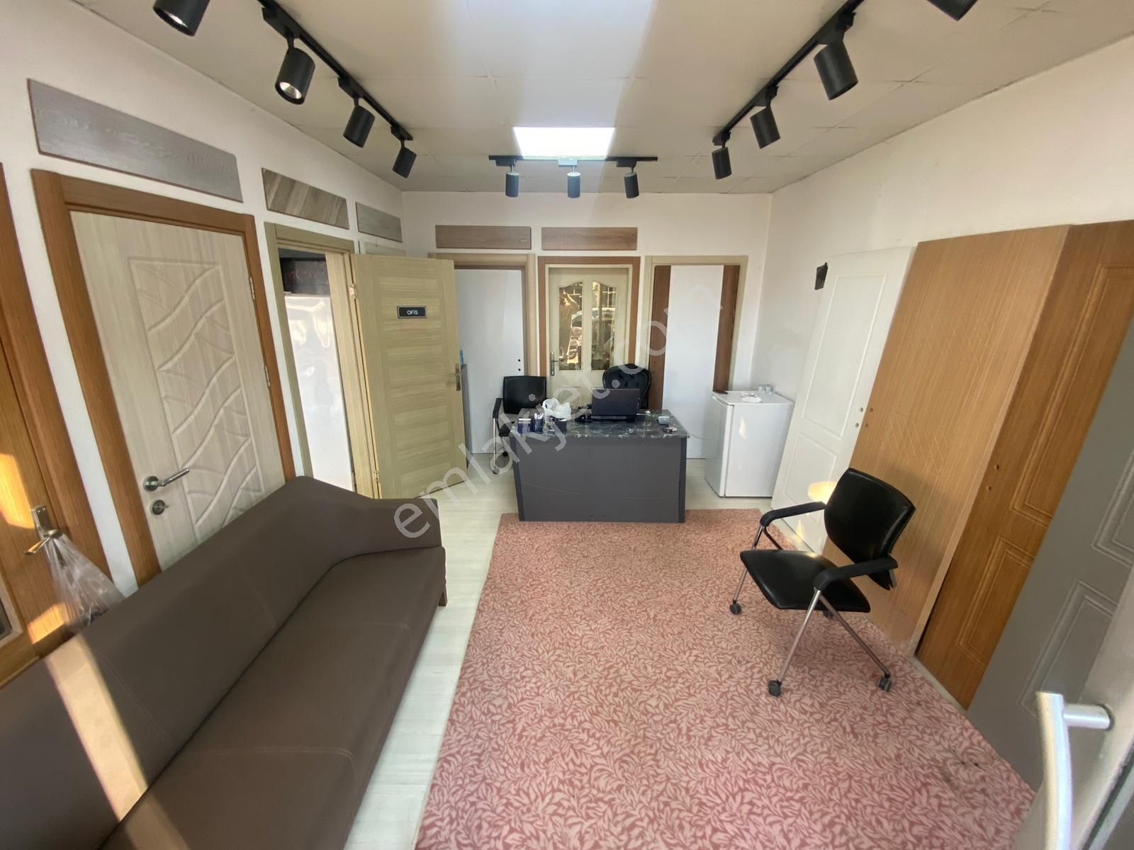 Karasu Merkezde Komple Malzemeli Yüksek Cirolu İşletmeye Hazır Devren Satılık - Görsel 11