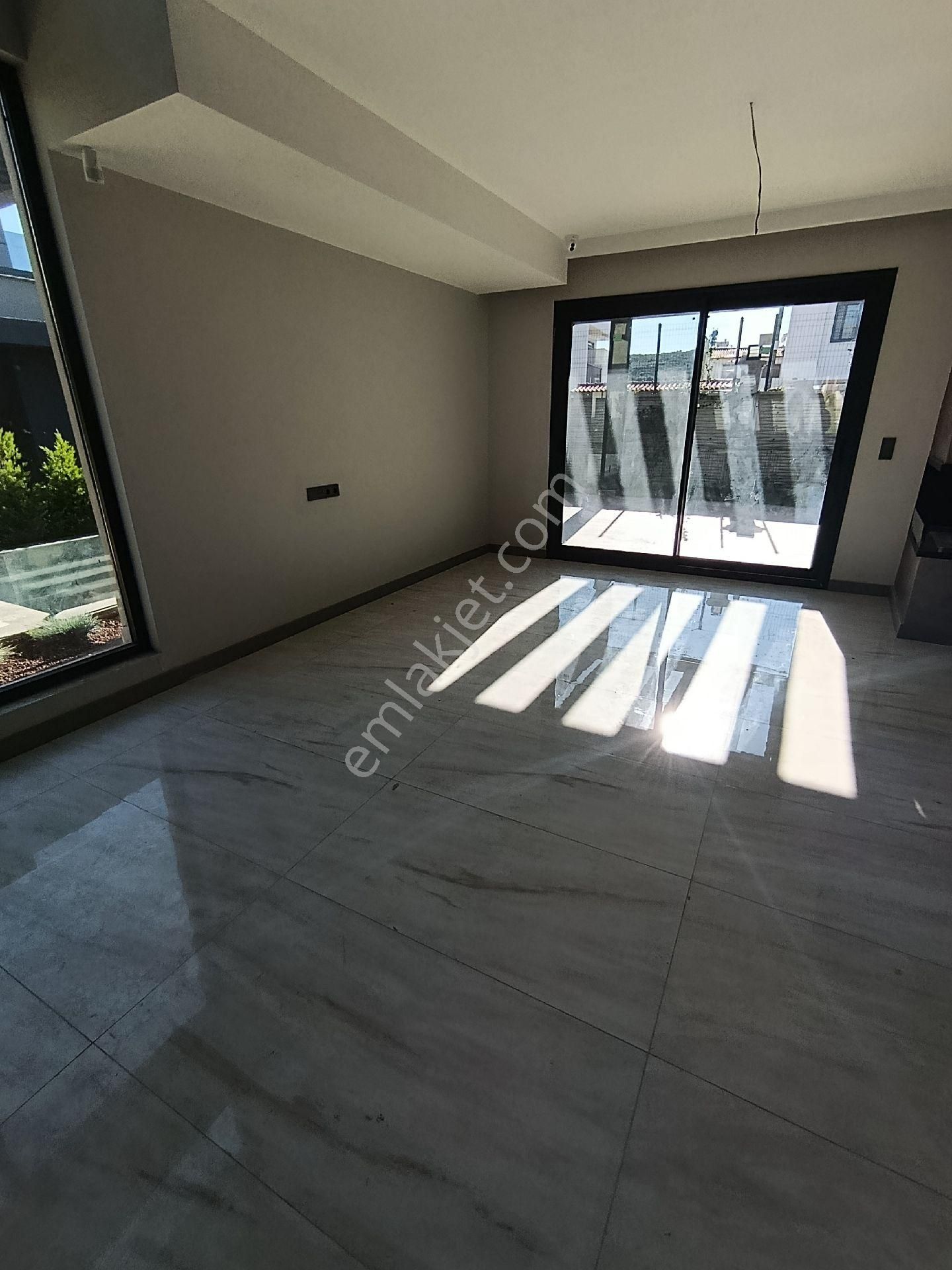 Acil! Kuşadası’nın En Prestijli Konumunda Havuzlu Akıllı Villa – Kaçırılmayacak Fırsat - Görsel 14