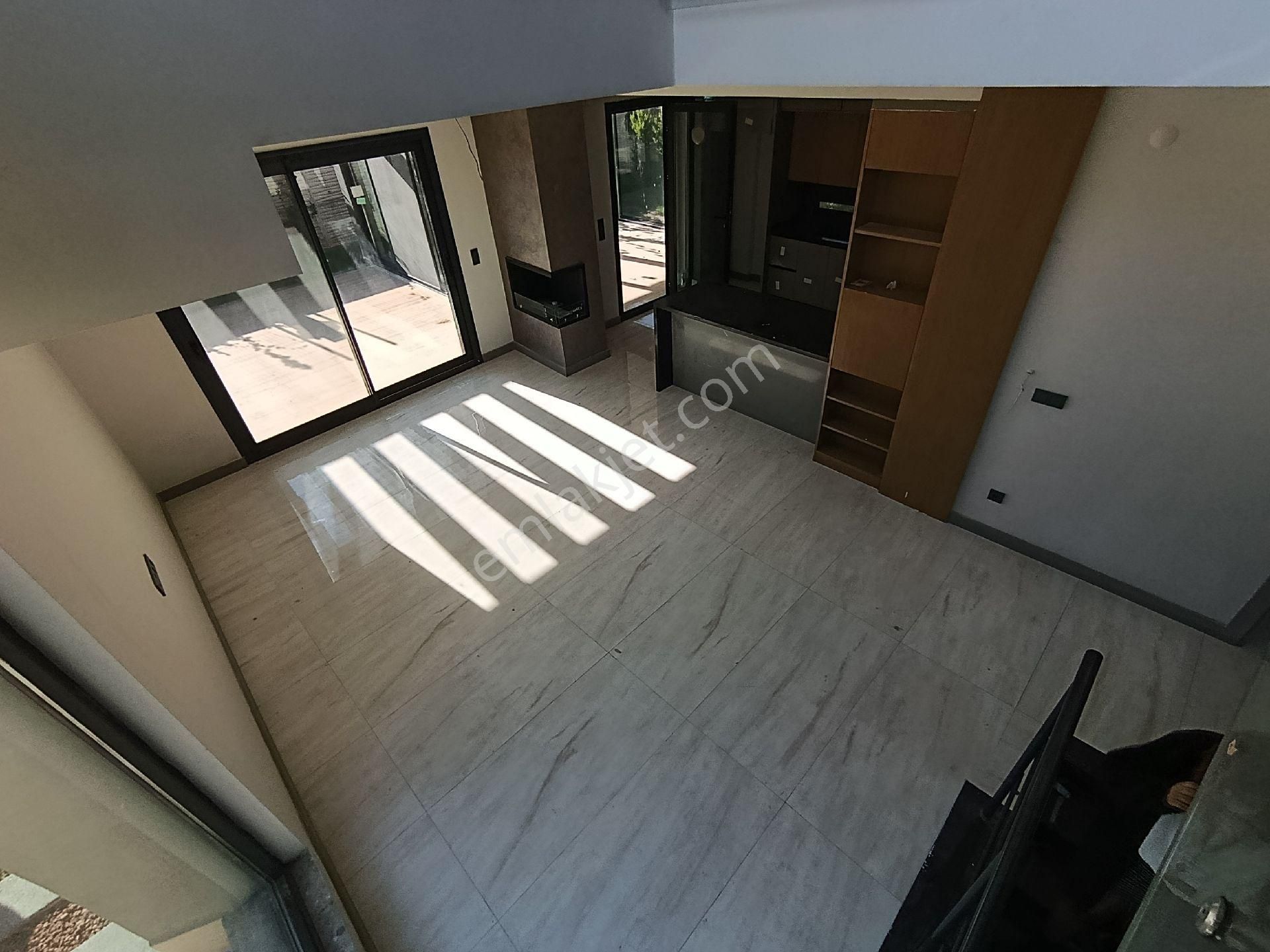 Acil! Kuşadası’nın En Prestijli Konumunda Havuzlu Akıllı Villa – Kaçırılmayacak Fırsat - Görsel 8