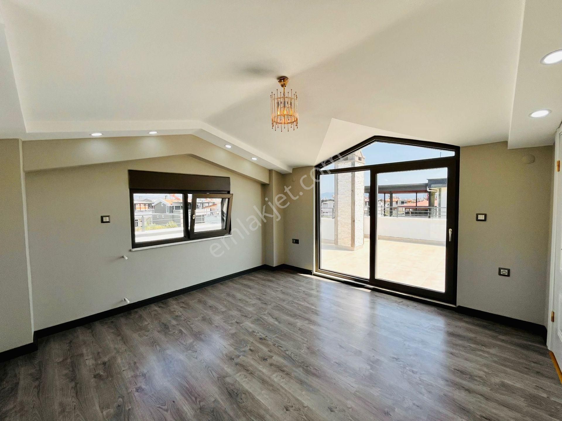 Yükselden Gürede 400 M2 Arsada Tam Bağımsız Havuzlu 6+1 Villa - Görsel 17