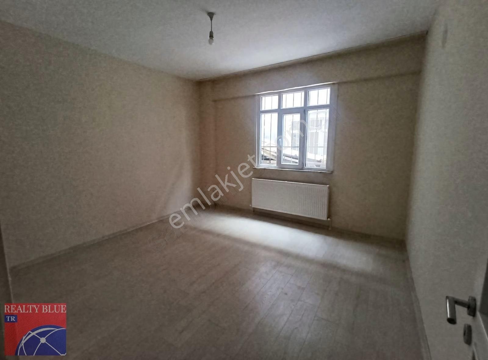 Sultanbeyli Ahmetyesevi Mahallesinde Geniş 2+1 Kiralık Daire