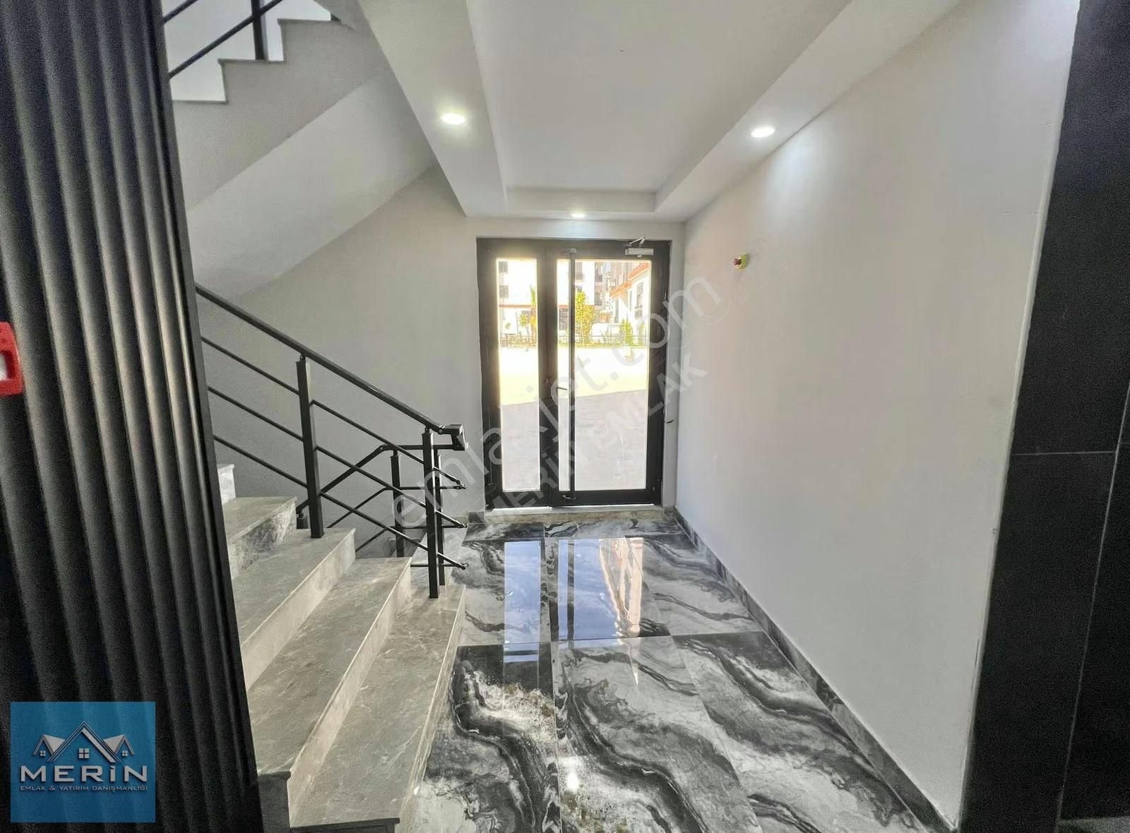 Fevzi Çakmak'da Kapalı Otoparklı Havuzlu Satılık 1+1 Daire ! - Görsel 10