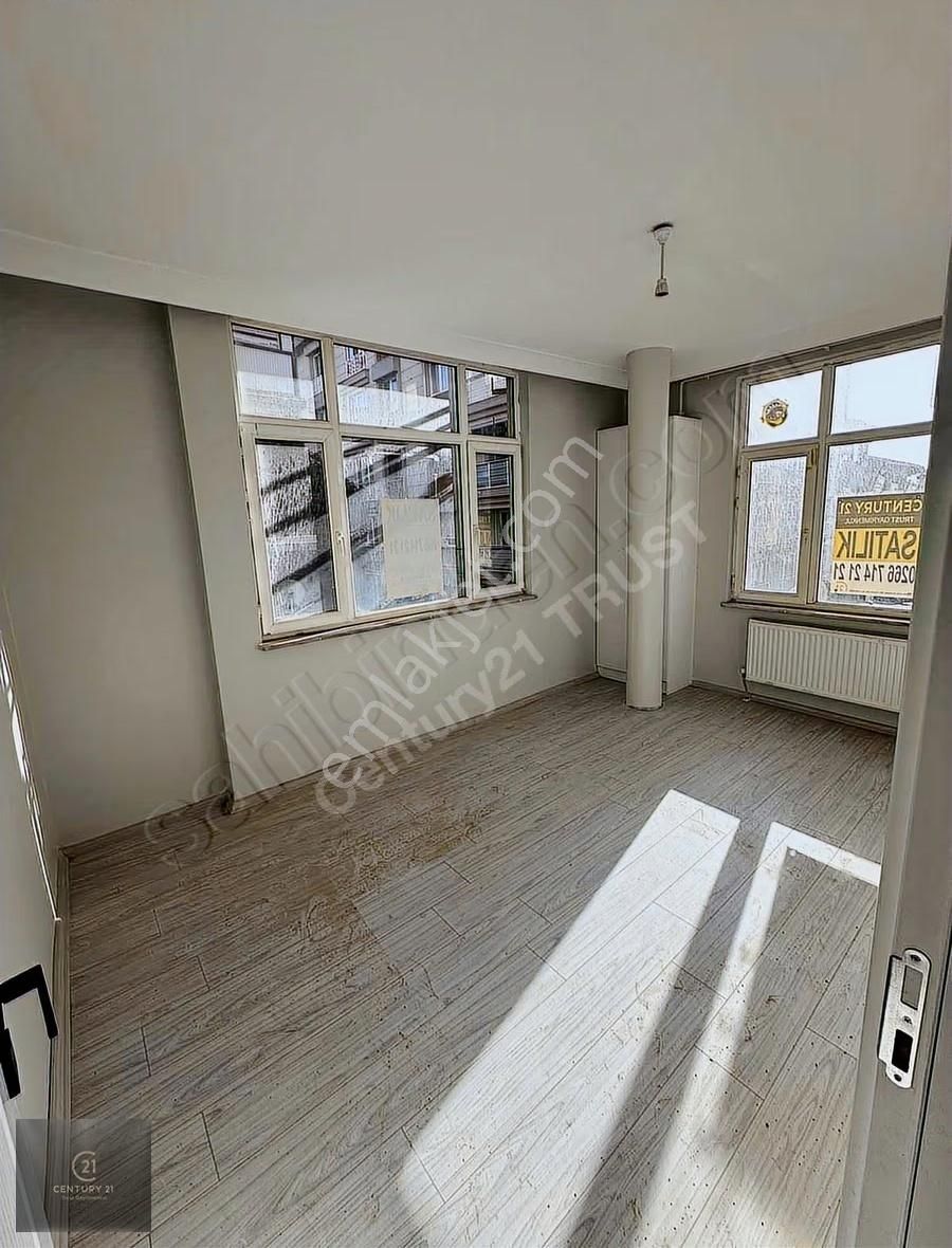 Merkezi Konumda Sıfır Tadilatlı 3+1 Geniş Ve Kullanışlı Daire - Görsel 5