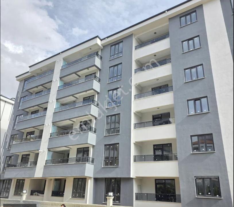 Sahibinden Adliye Kto Şehir Has. Yakınında Ebeveyn Banyolu, Giyinme Odalı,kızartma Balkonu.... - Görsel 2