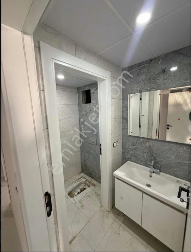 Sahibinden Adliye Kto Şehir Has. Yakınında Ebeveyn Banyolu, Giyinme Odalı,kızartma Balkonu.... - Görsel 12