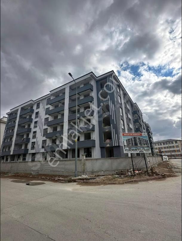 Sahibinden Adliye Kto Şehir Has. Yakınında Ebeveyn Banyolu, Giyinme Odalı,kızartma Balkonu.... - Görsel 4