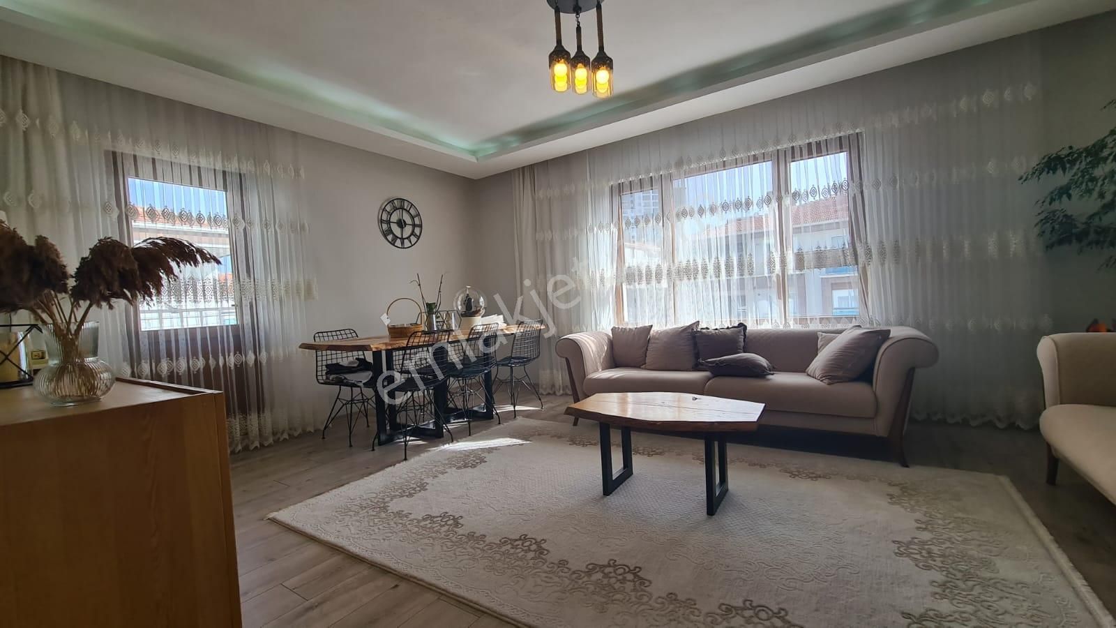 Karapürçek'te Full Yapılı 5+1 Ön Cephe Kapalı Teraslı Satılık Dubleks !! - Görsel 17