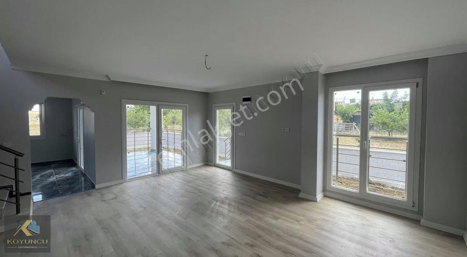 260 M2 Arsa İçerisinde Yerden Isıtmalı Lüx 4+1 Müstakil Villa - Görsel 16