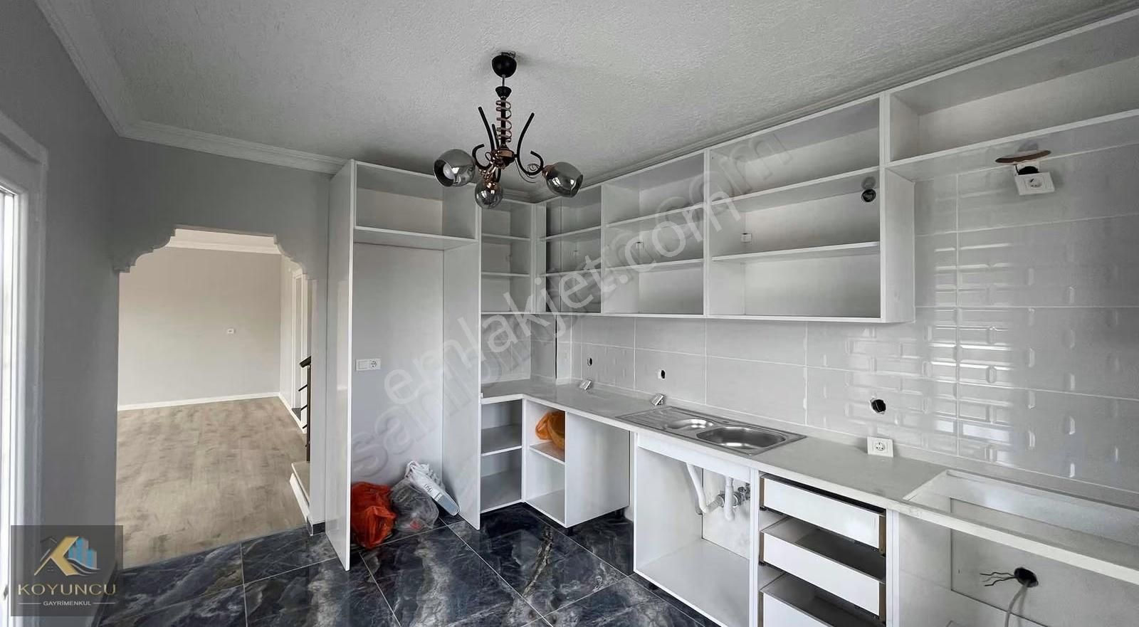 260 M2 Arsa İçerisinde Yerden Isıtmalı Lüx 4+1 Müstakil Villa - Görsel 13